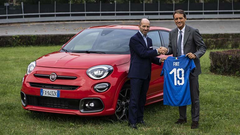 Το Fiat 500X Sport παίζει μεγάλη μπάλα